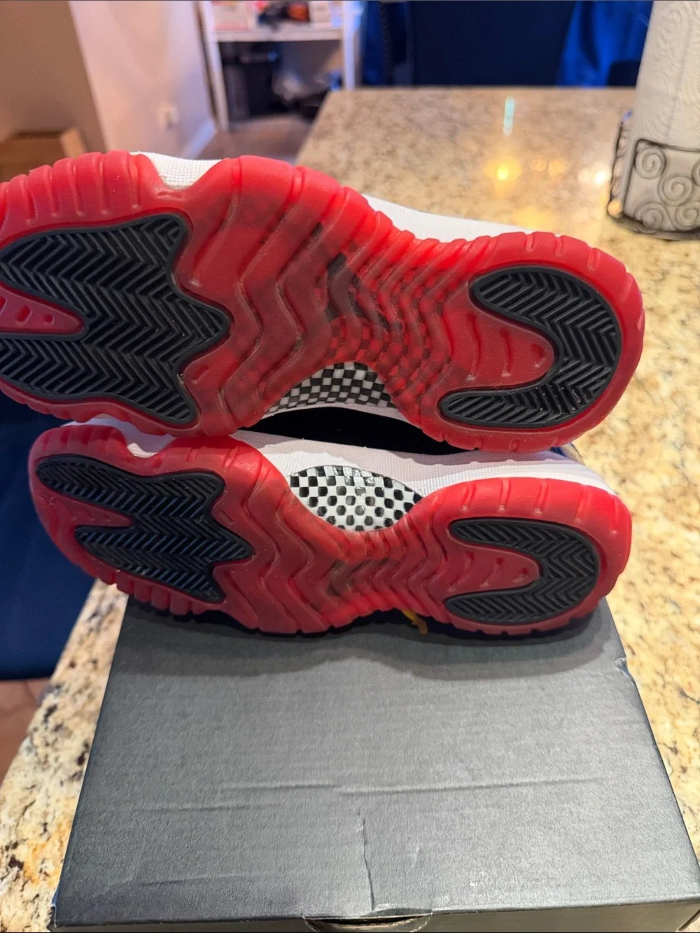 GS Bred 11 size 4y. Athletic Shoes